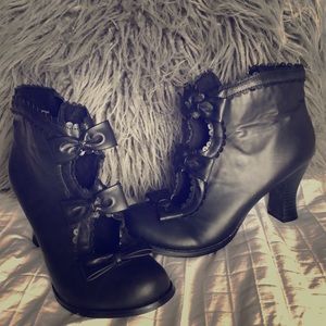 Brand new bow black heels